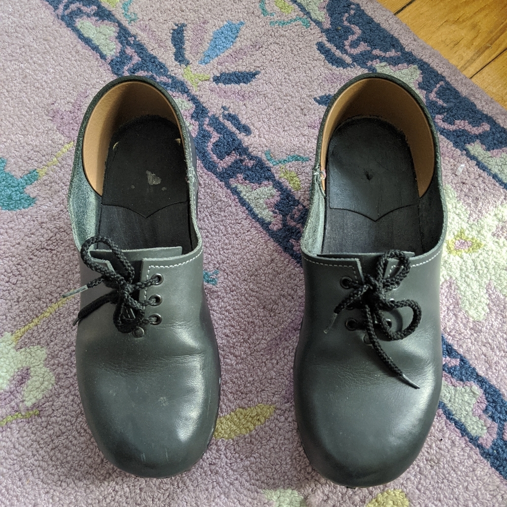 Sven Clogs Close Backed Tie Clogs